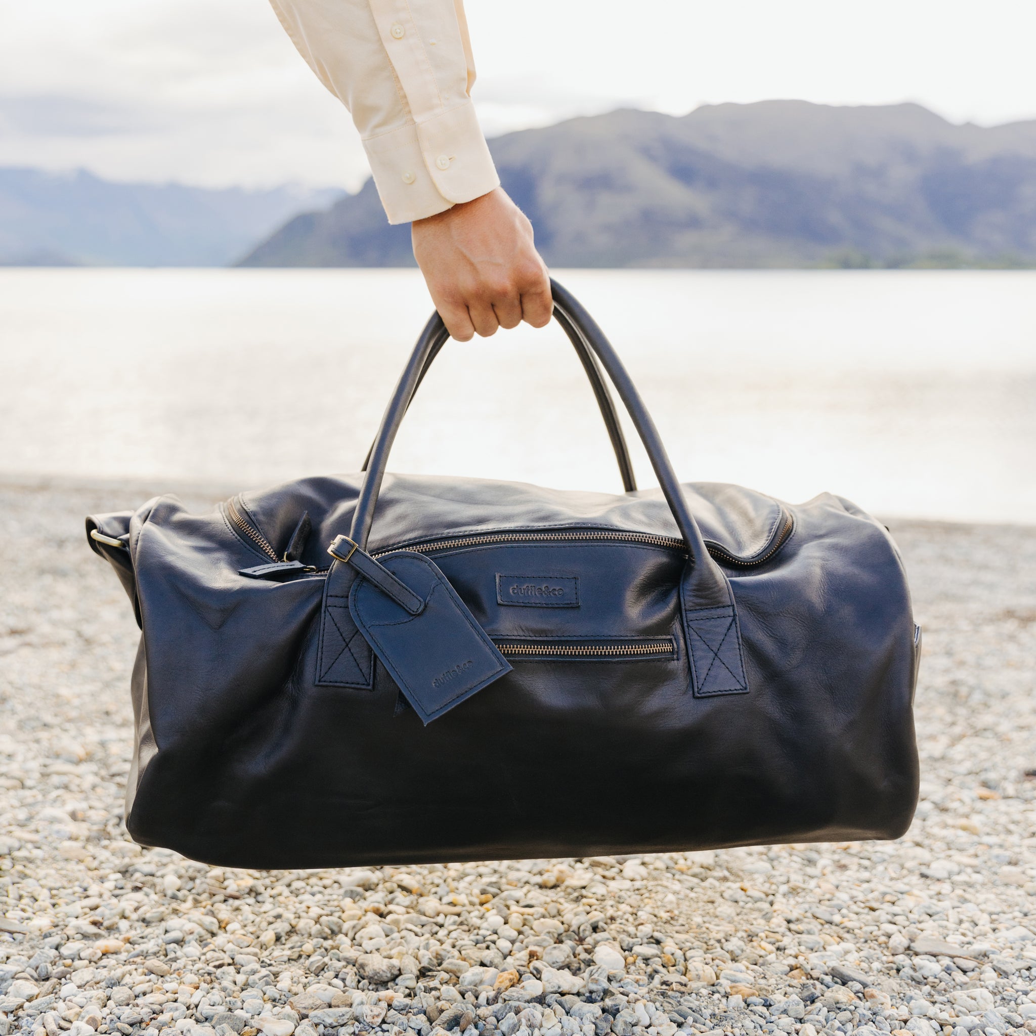 Duffle&Co Luggage Tag in Black on Greenslade Duffle