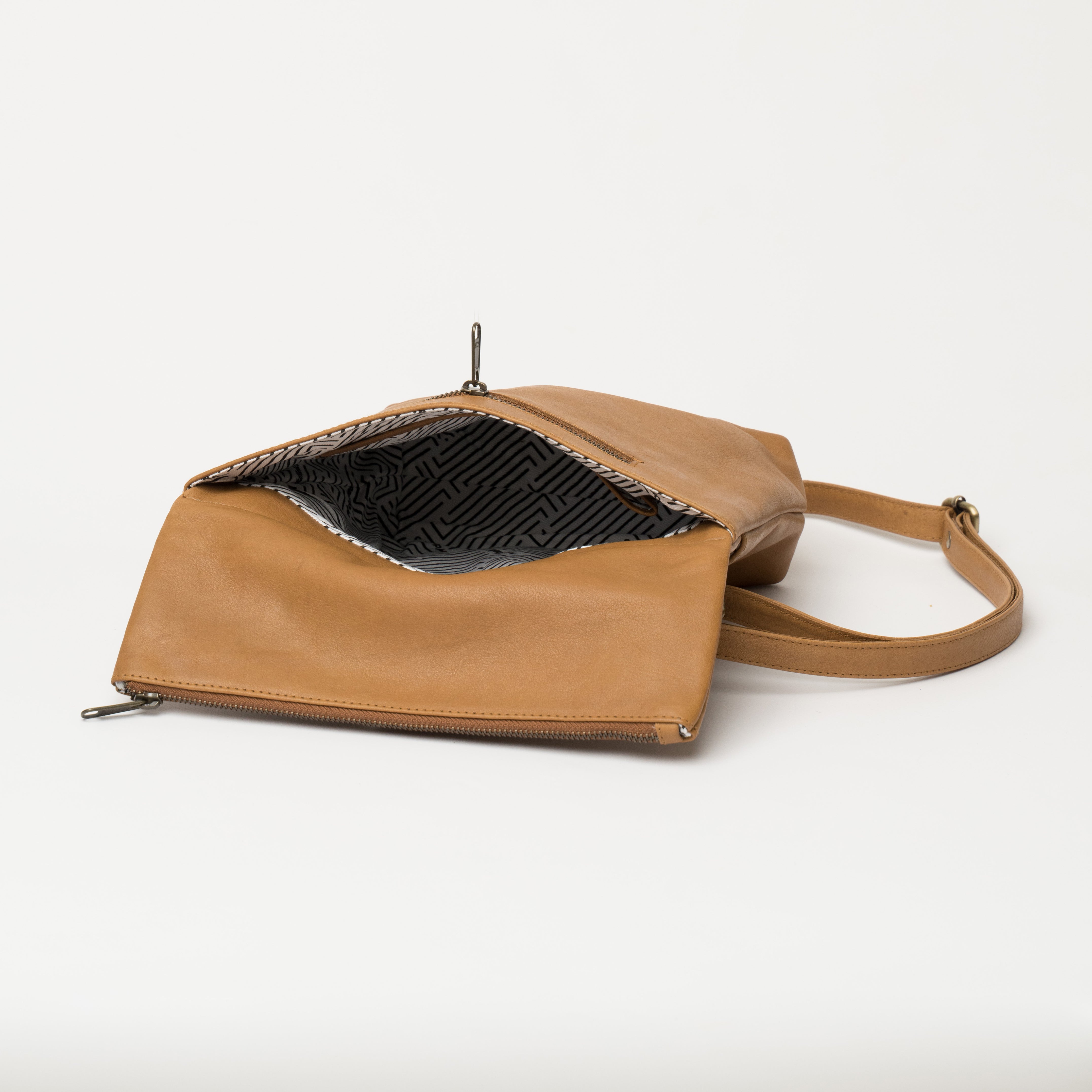 Duffle&Co Zahra Crossbody Bag Interior