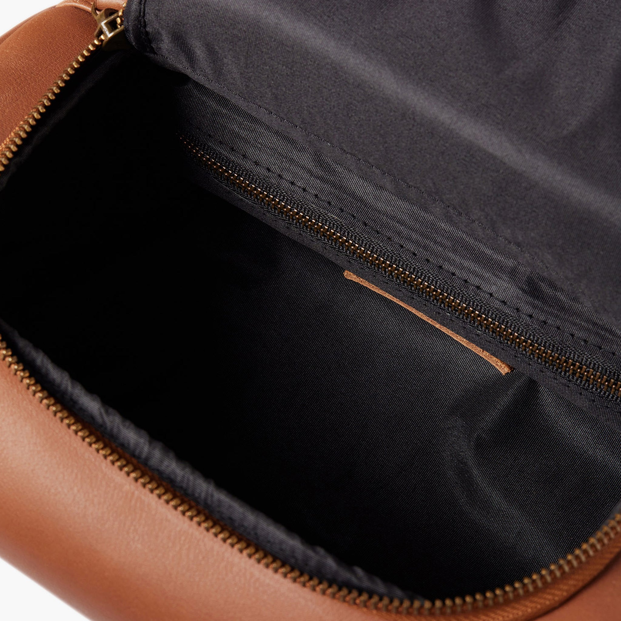 Inside Duffle&Co Ralph Leather Wash Bag